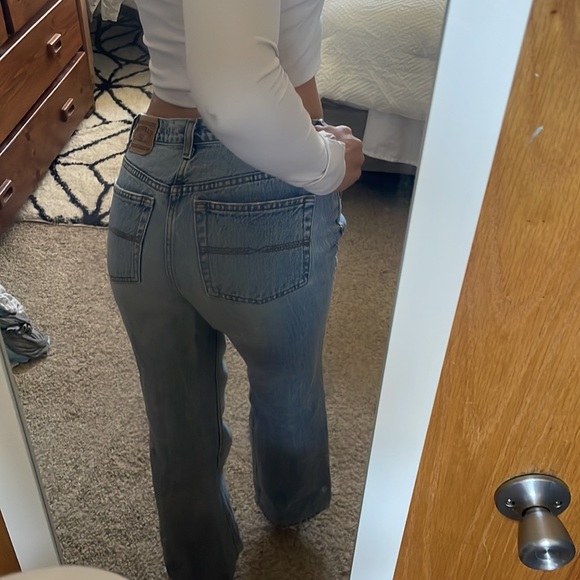 Express light wash low rise bootcut jeans size 7/8 R - Picture 3 of 4